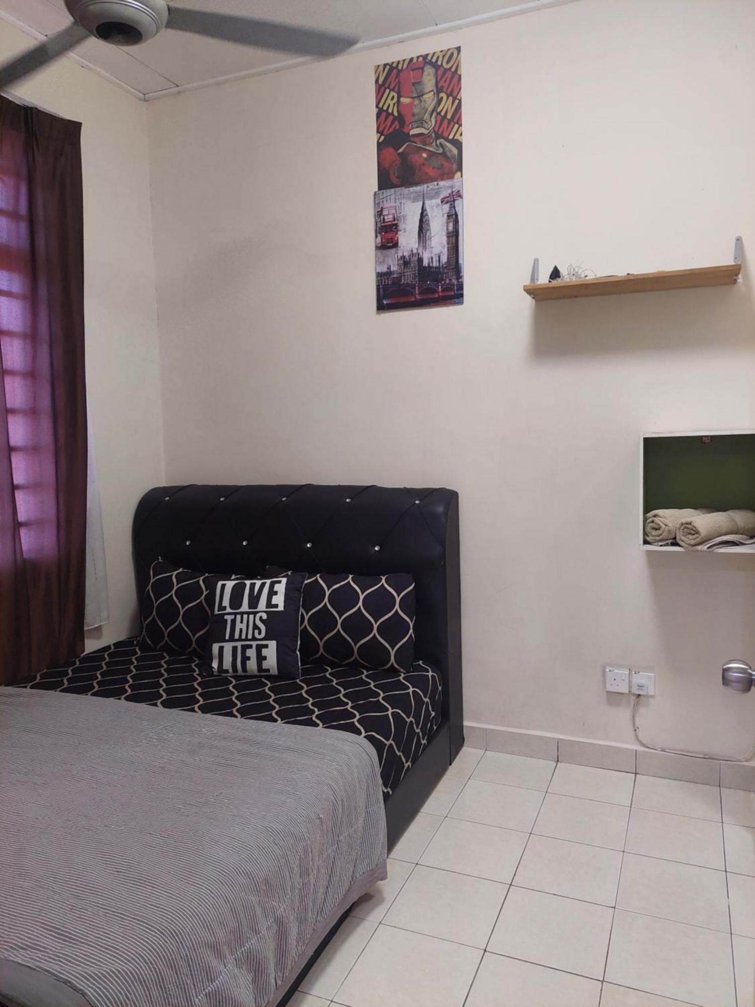 E&A Homestay Klia/ Sepang/ Nilai Exterior photo