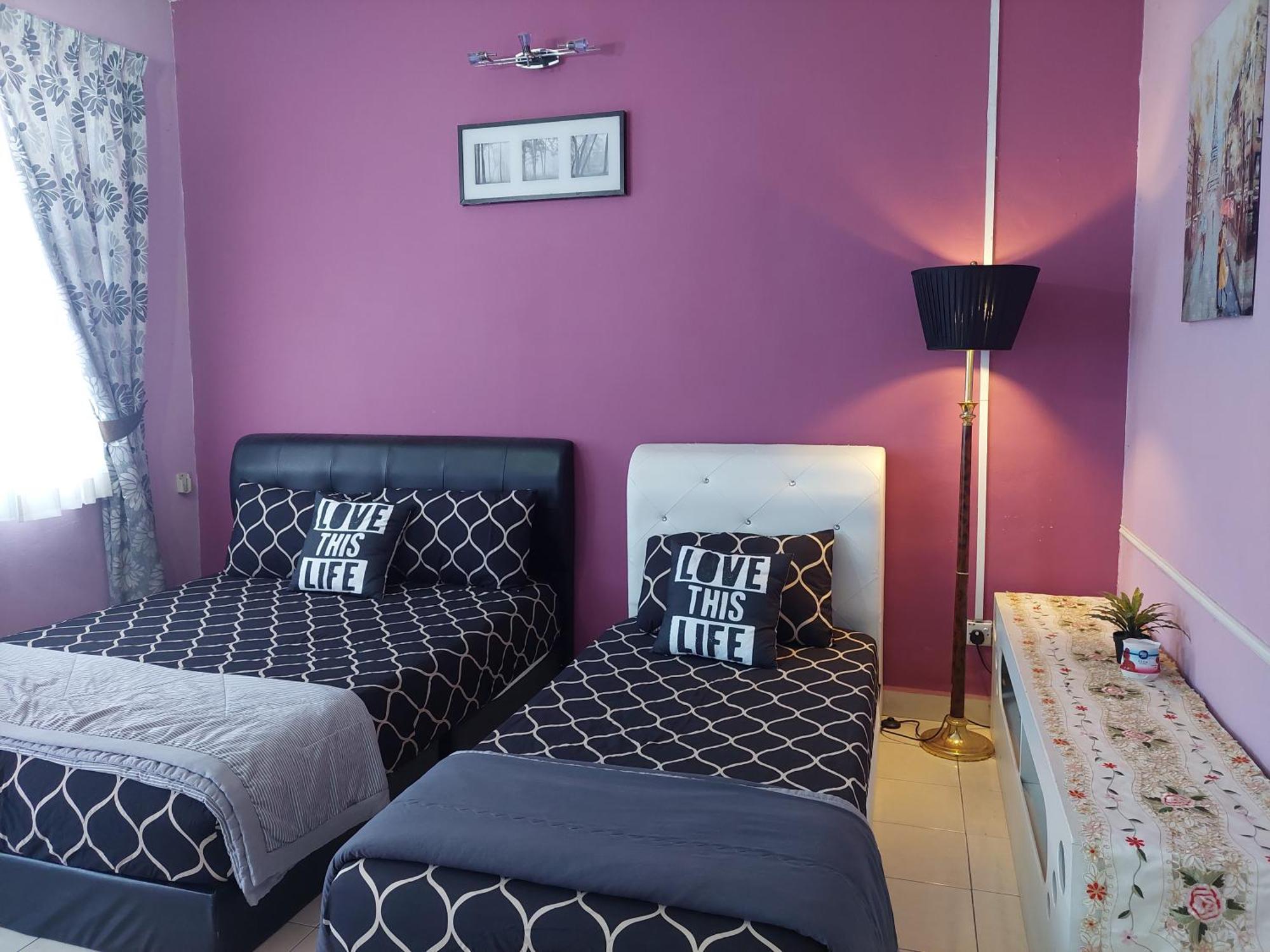 E&A Homestay Klia/ Sepang/ Nilai Exterior photo
