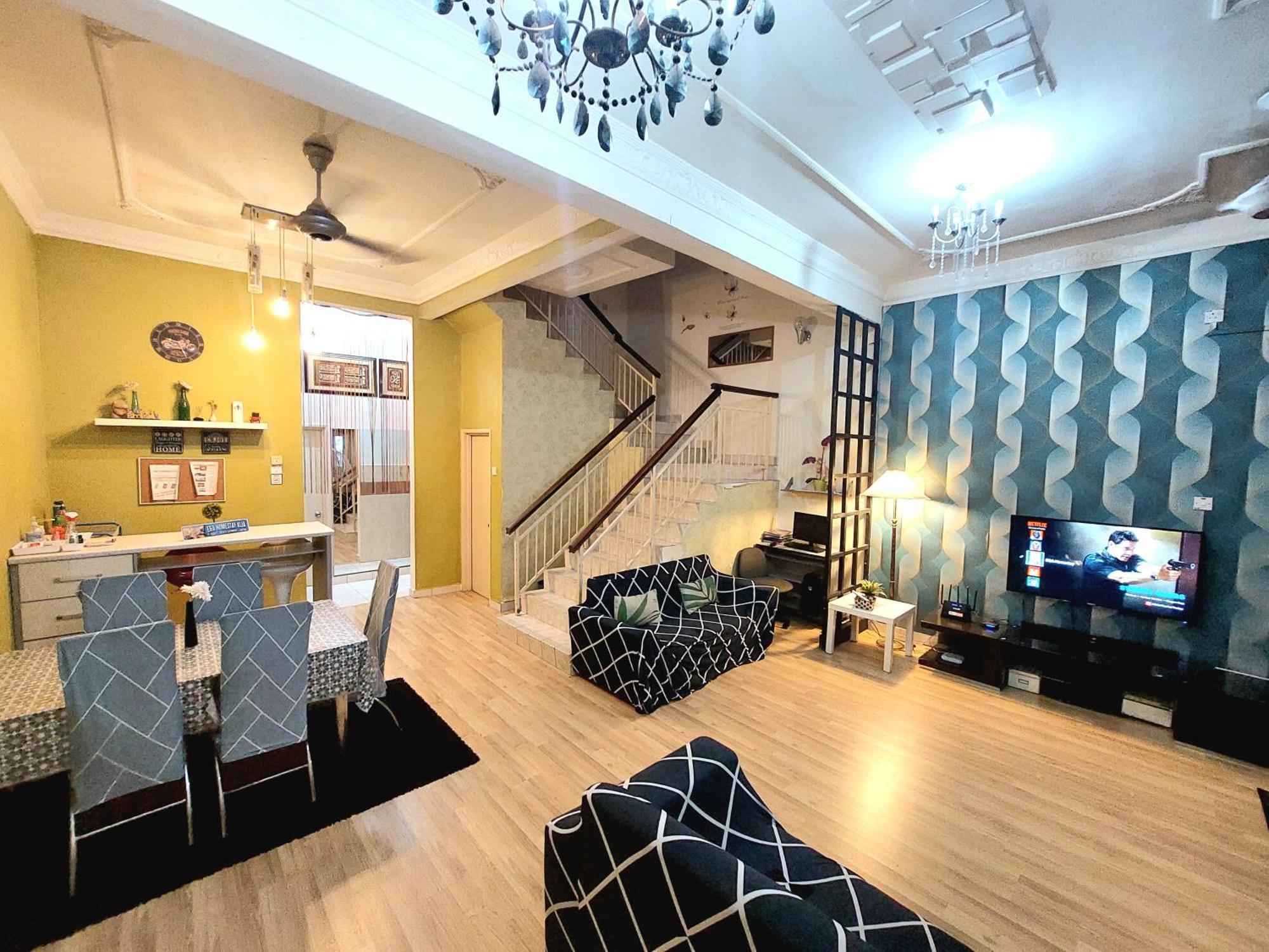 E&A Homestay Klia/ Sepang/ Nilai Exterior photo